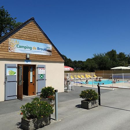 Camping De Brouel Ambon Eksteriør billede