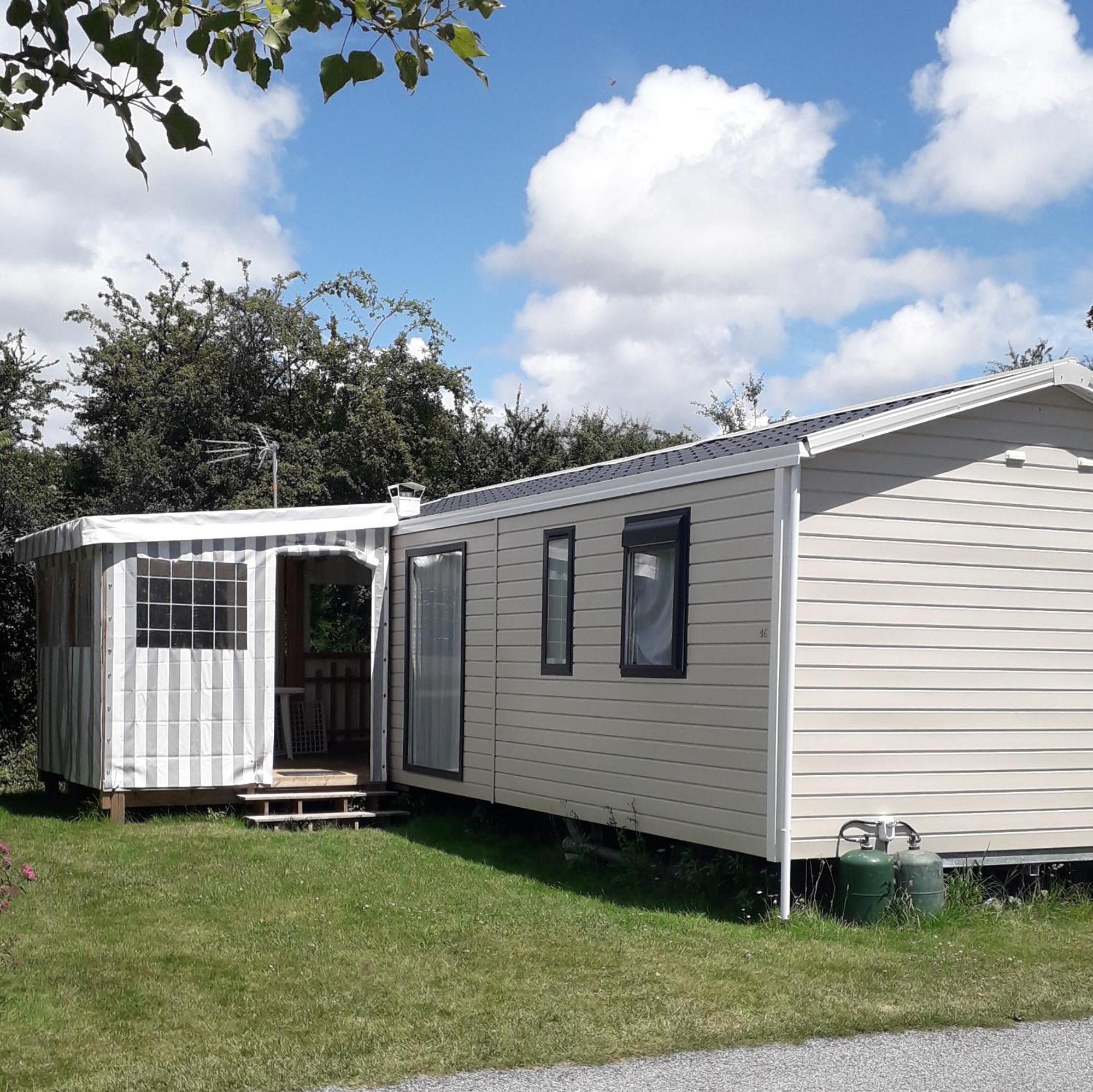 Camping De Brouel Ambon Eksteriør billede